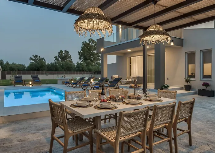 Villa Luna D'oro By 